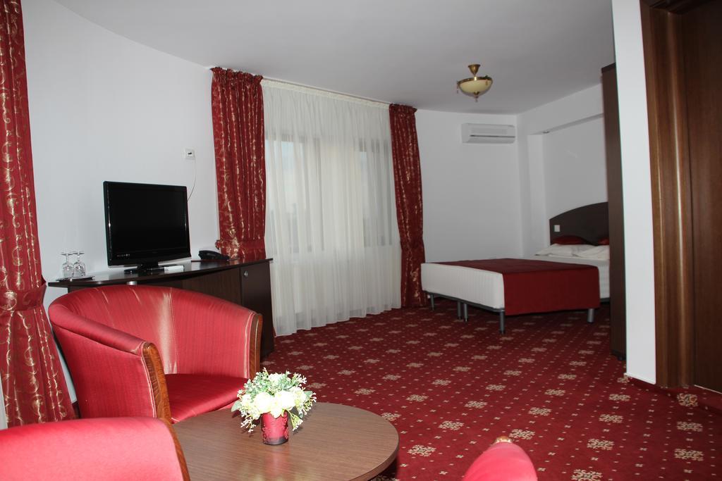 Hotel Royal 2 Urziceni 객실 사진