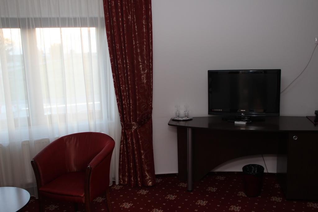 Hotel Royal 2 Urziceni 외부 사진